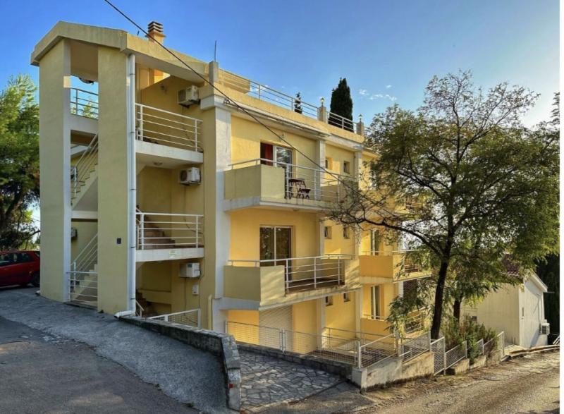  Prodaja, Apart Hotel Ratac 560.000 e